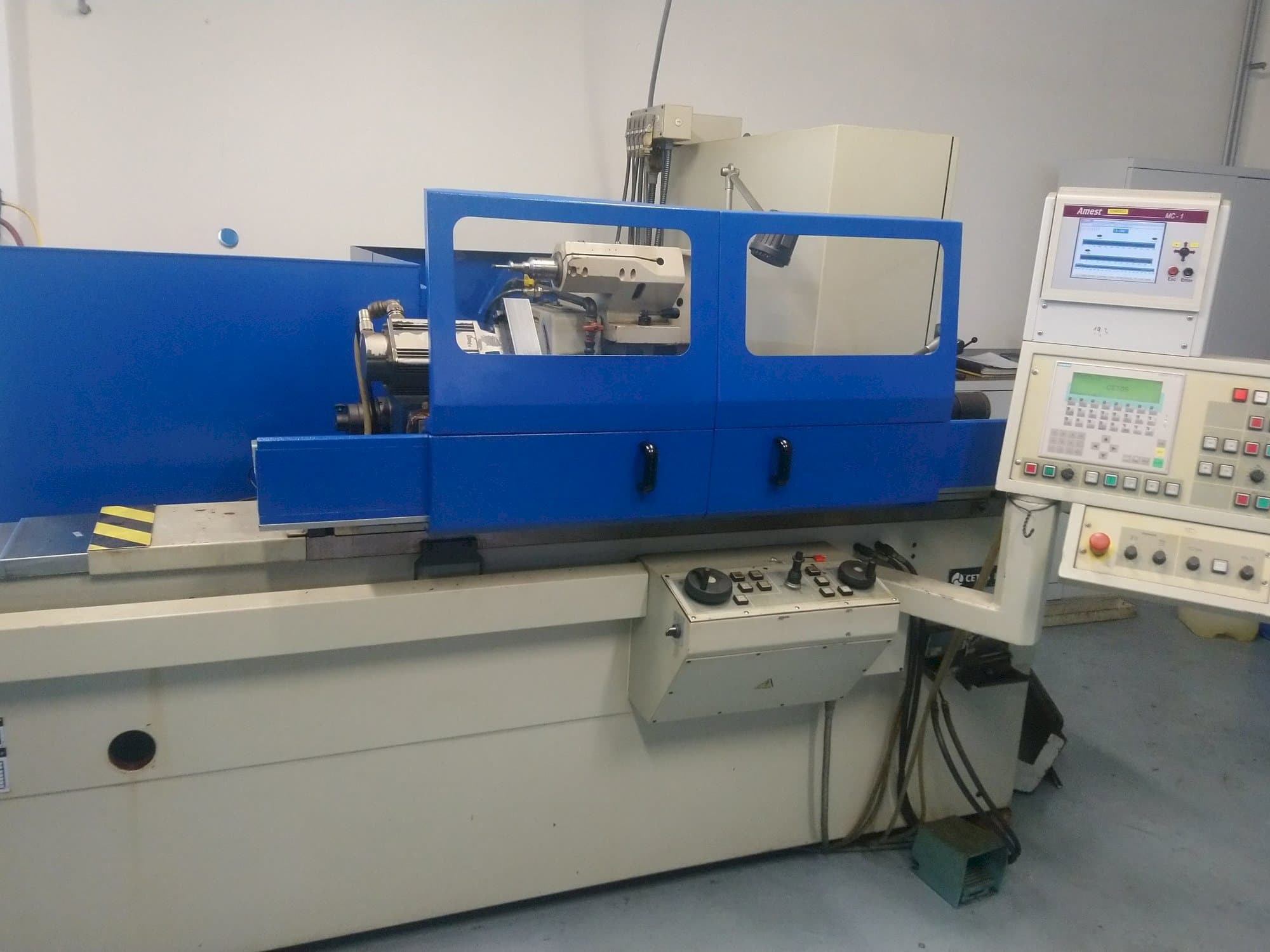 Widok z przodu maszyny Cetos									 BUA 25A/750