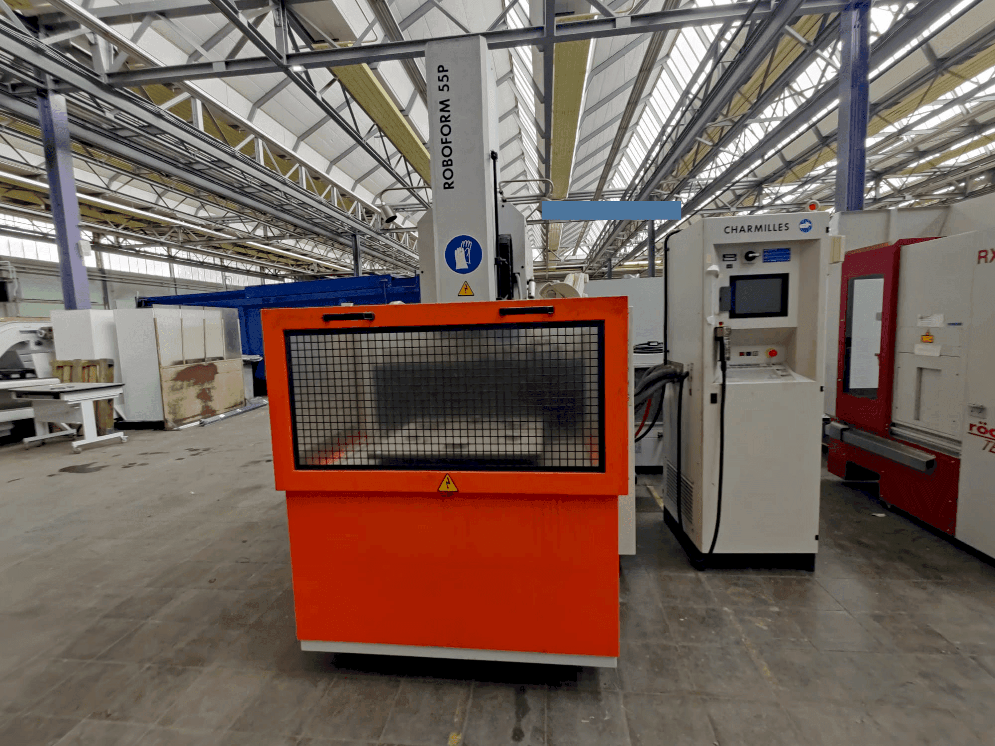 Widok z przodu maszyny CHARMILLES ROBOFORM 55P