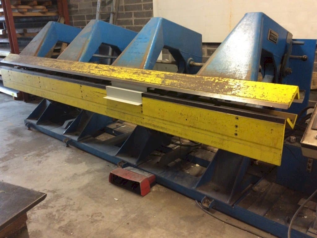 Widok z przodu maszyny Tensol P200-4