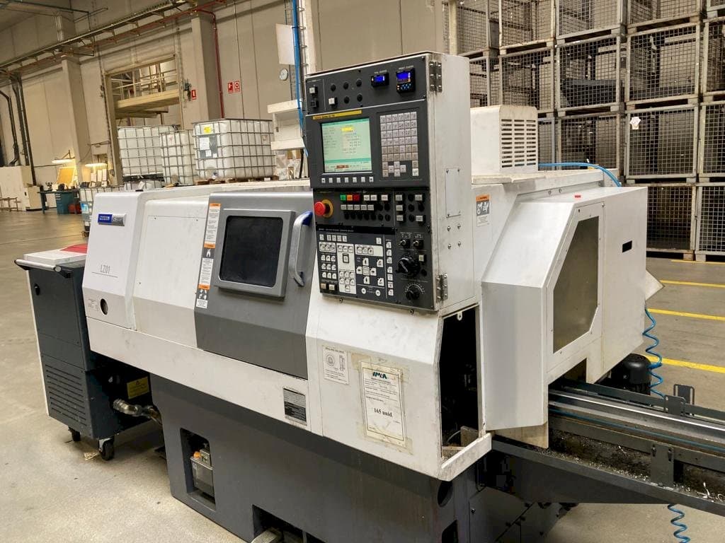 Widok z przodu maszyny Miyano LZ-01RY2