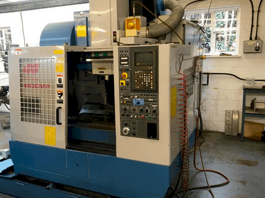 Widok z przodu maszyny Matsuura MC 600 VF
