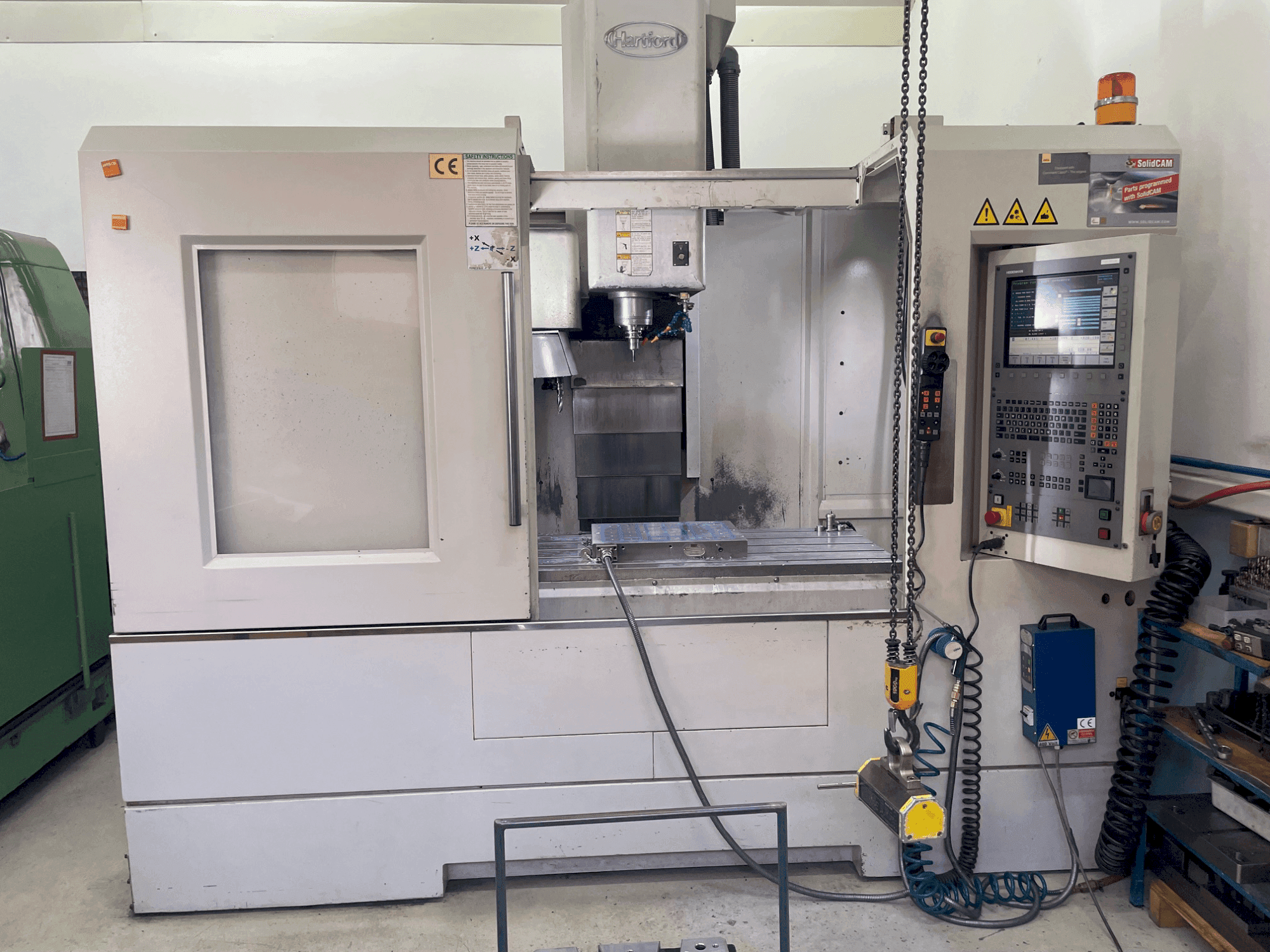 Widok z przodu maszyny HARTFORD Pro 1000