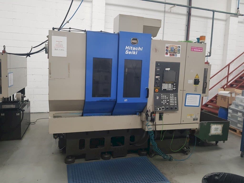 Widok z przodu maszyny HITACHI SEIKI VS50