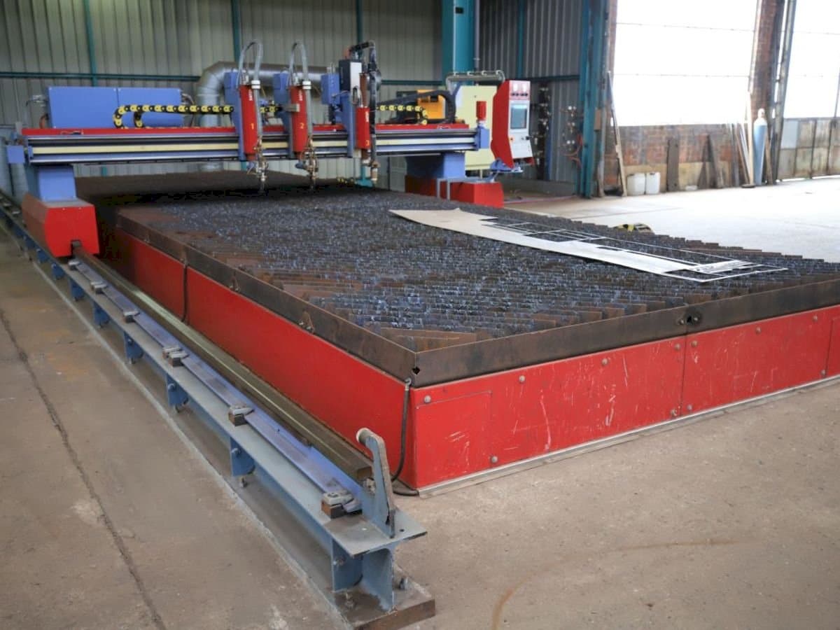 Widok z przodu maszyny SATO LS 3500