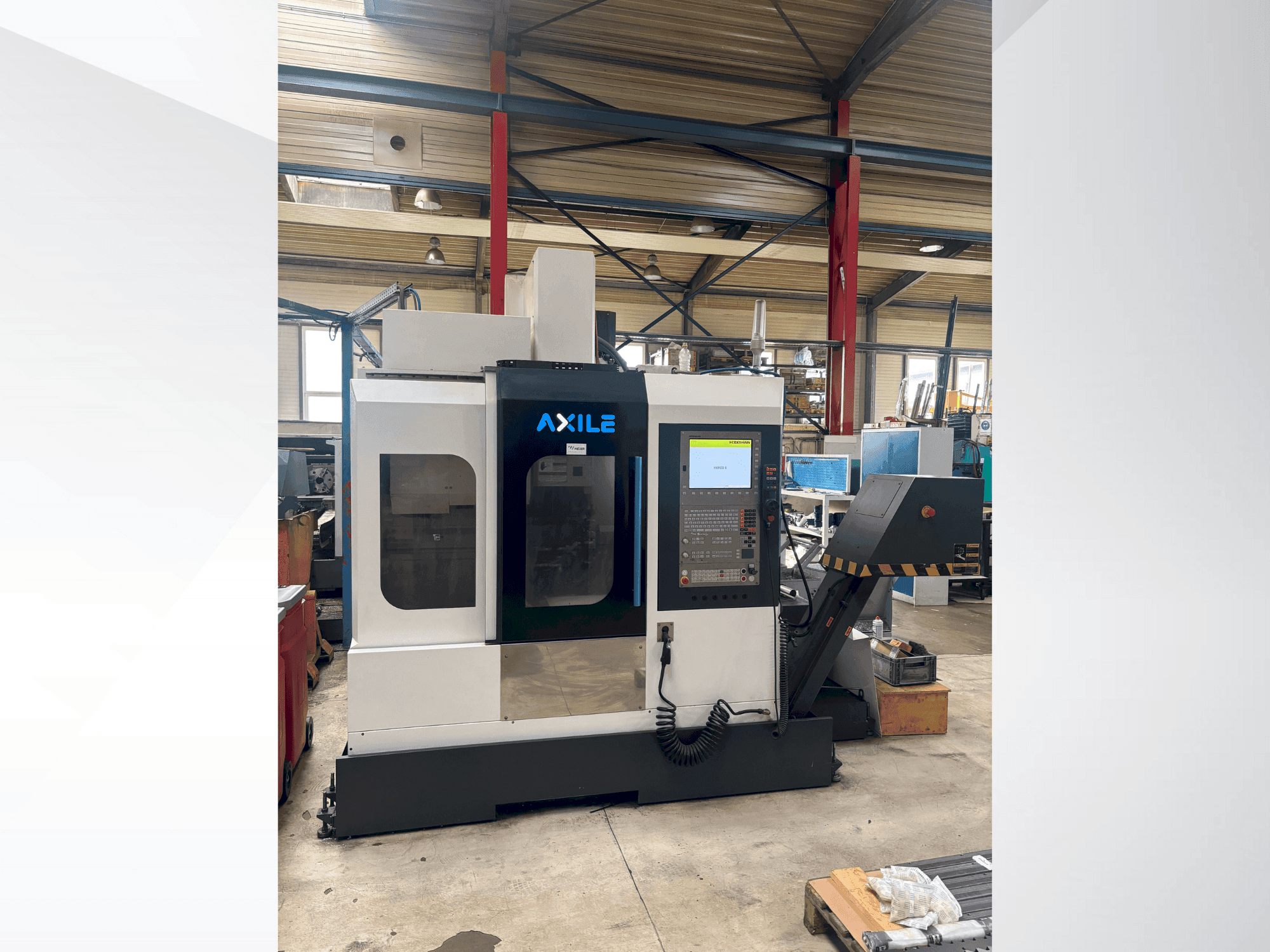 Widok z przodu maszyny AXILE V4