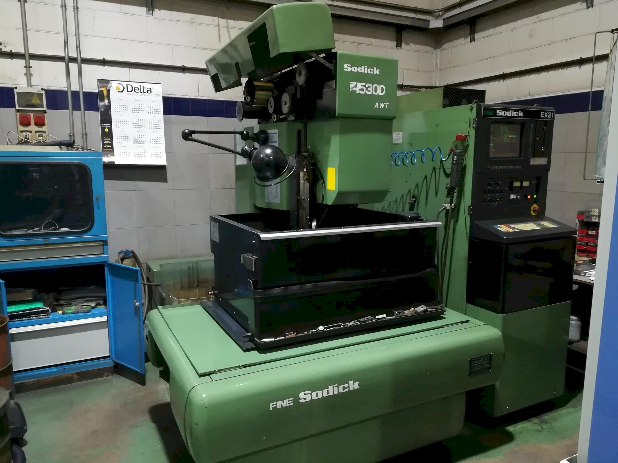 Widok z przodu maszyny Sodick A-530D