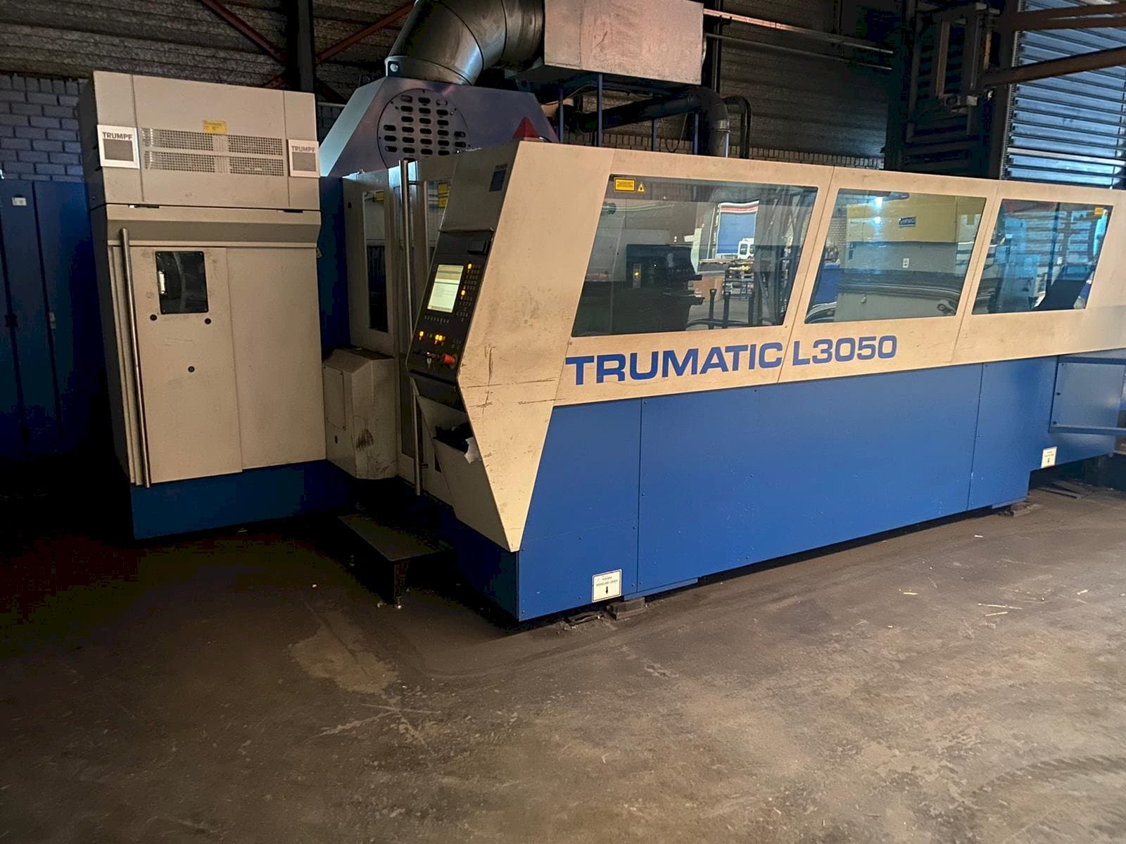 Widok z przodu maszyny Trumpf Trumatic L3050