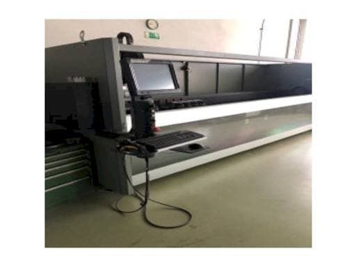 Widok z przodu maszyny Emmegi PHANTOMATIC T3 S