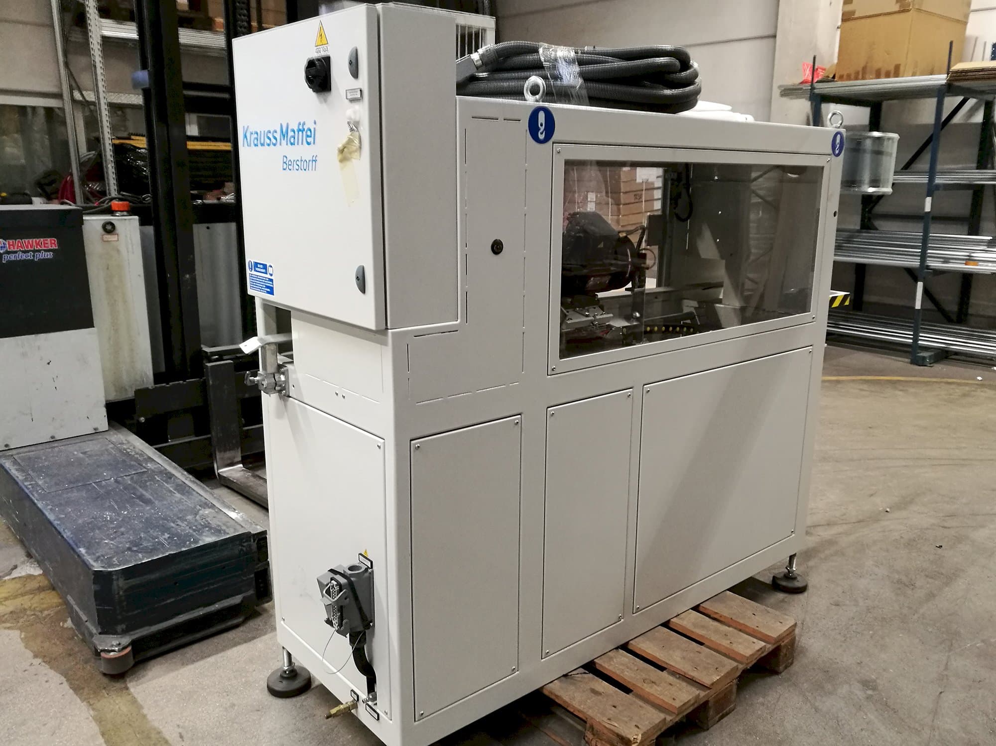 Widok z lewej maszyny Krauss Maffei TL 63