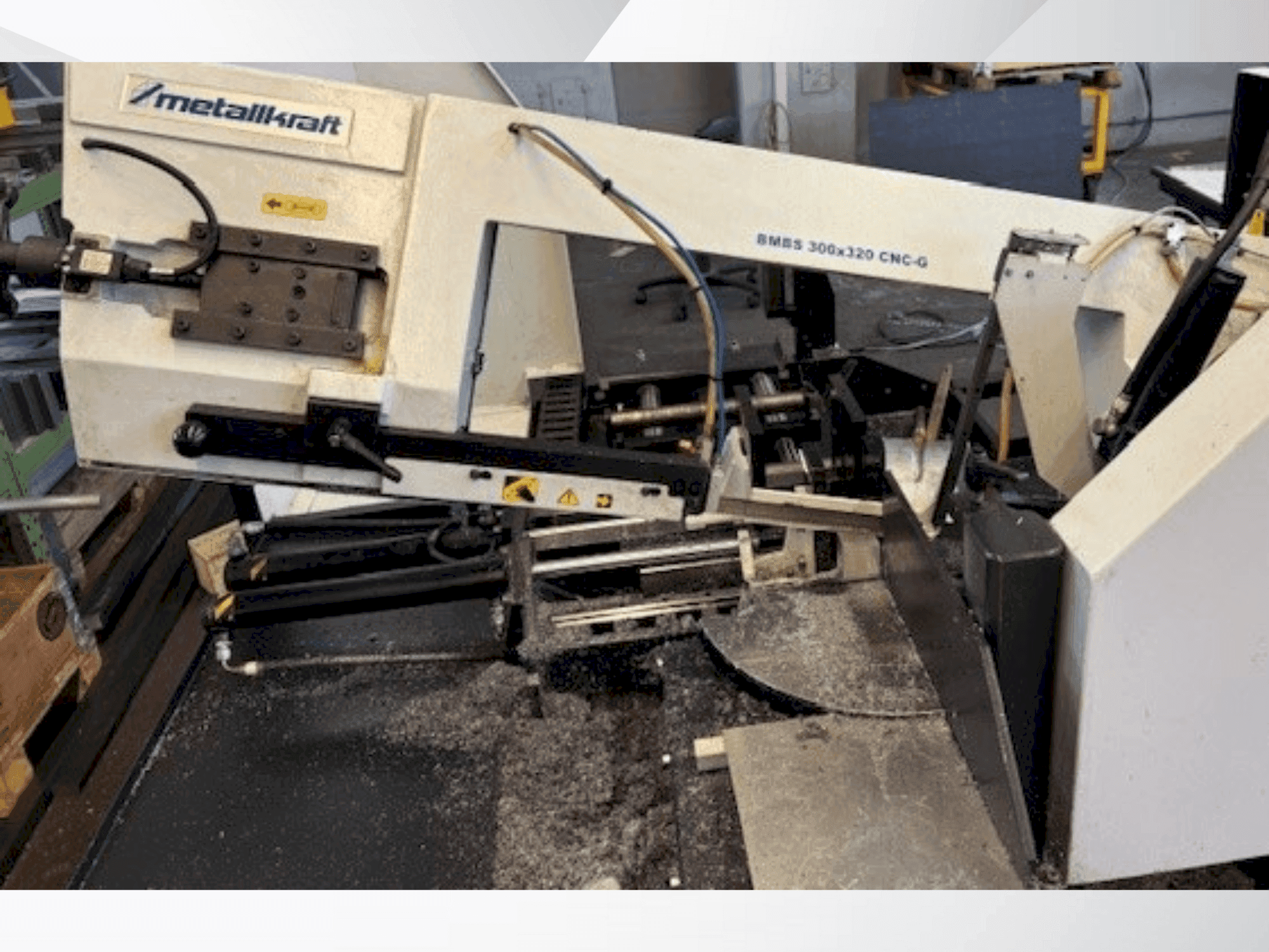 Widok z przodu maszyny Metallkraft  BMBS 300X320