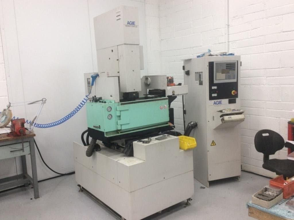 Widok z przodu maszyny AGIE Mondo 20 Star