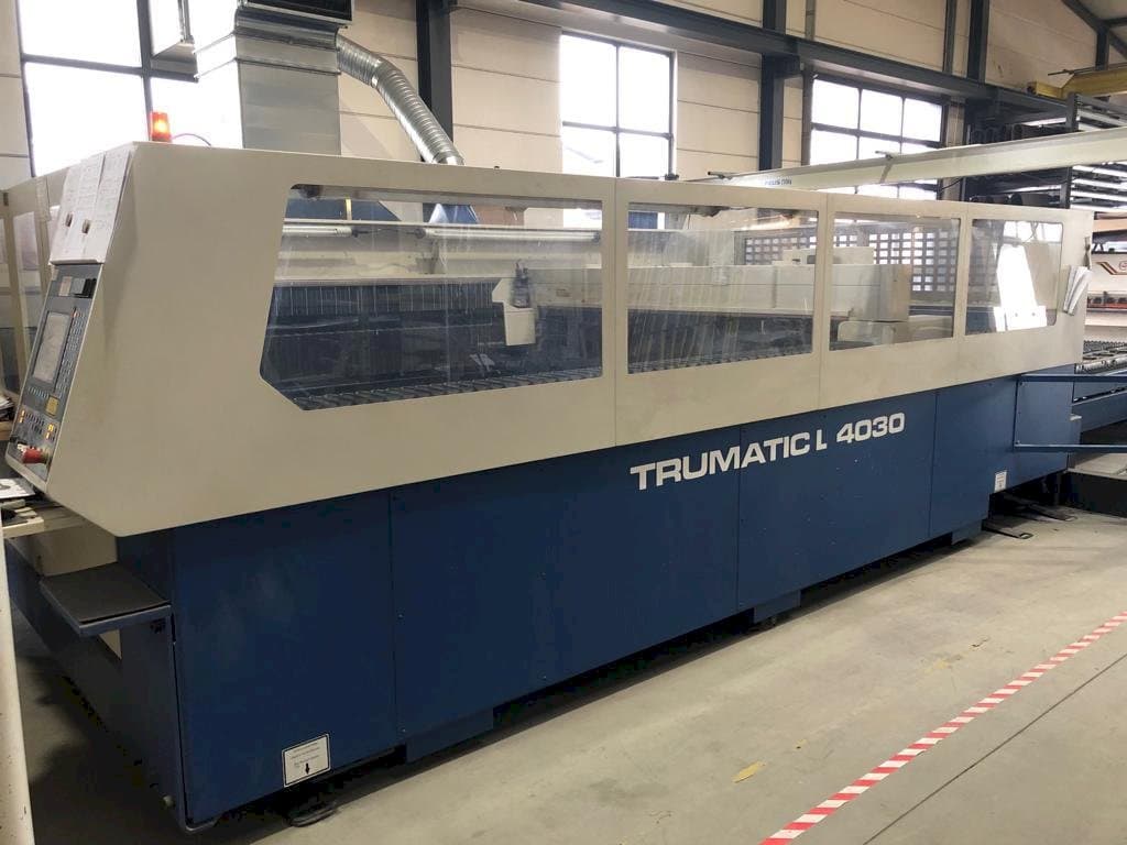 Widok z przodu maszyny Trumpf Trumatic L4030