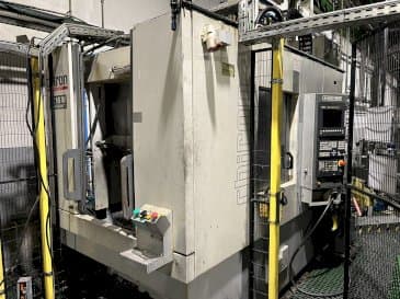 Widok z przodu maszyny CHIRON FZ15W