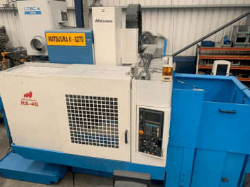 Widok z przodu maszyny Matsuura RA-4G