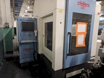 Widok z przodu maszyny RÖDERS RFM 760/2