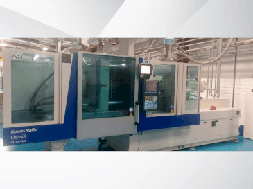 Widok z przodu maszyny Krauss Maffei ClassiX 300-1000 CX
