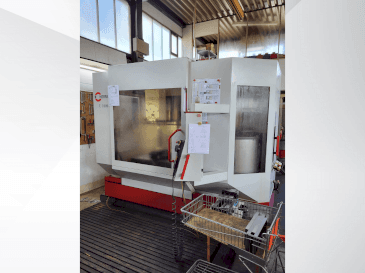 Widok z przodu maszyny HERMLE U1000T