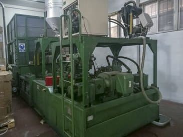 Widok z prawej maszyny NISSEI ASB 650 NHII