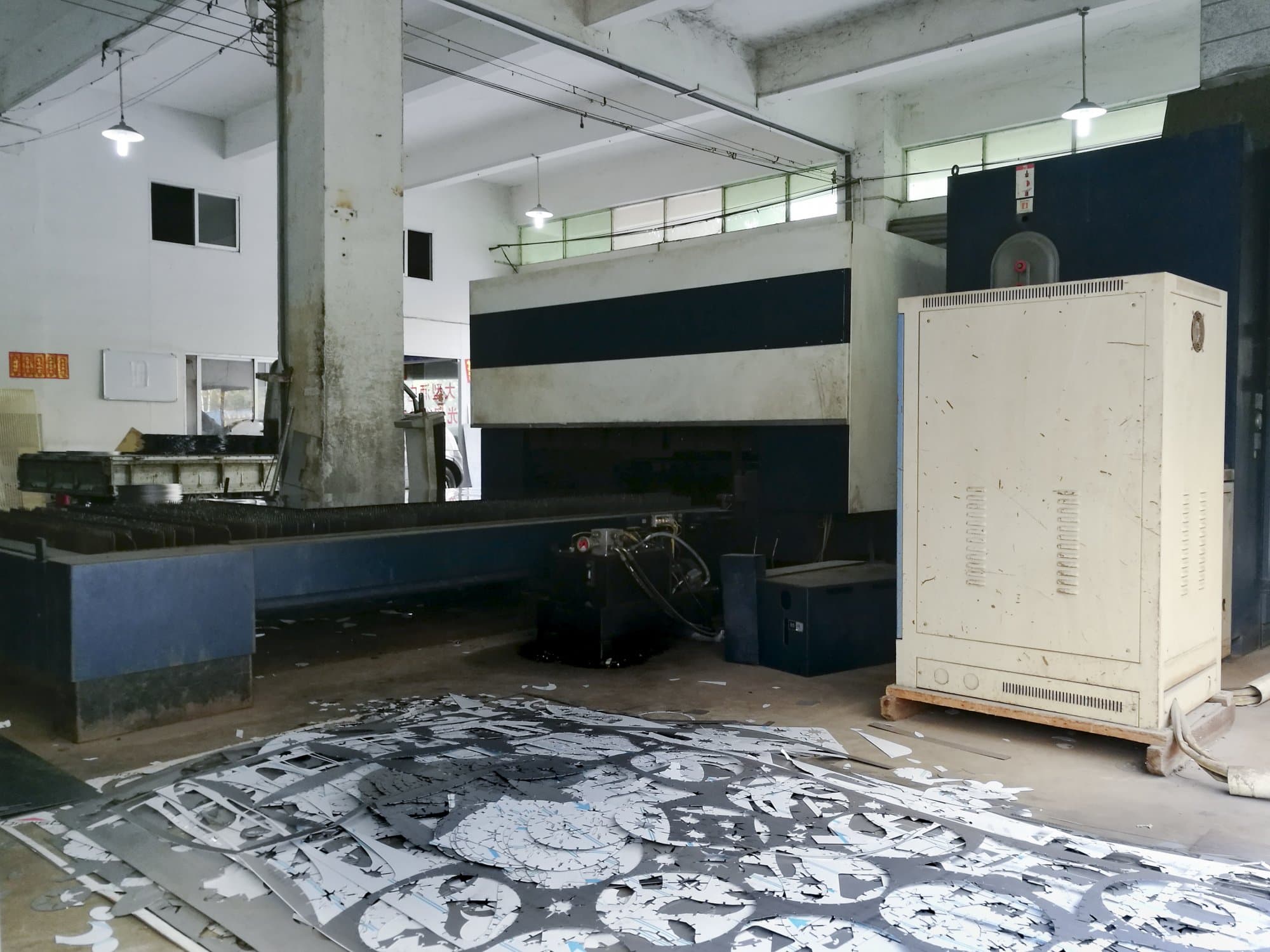 Widok z prawej 1 maszyny Trumpf TruLaser 3030