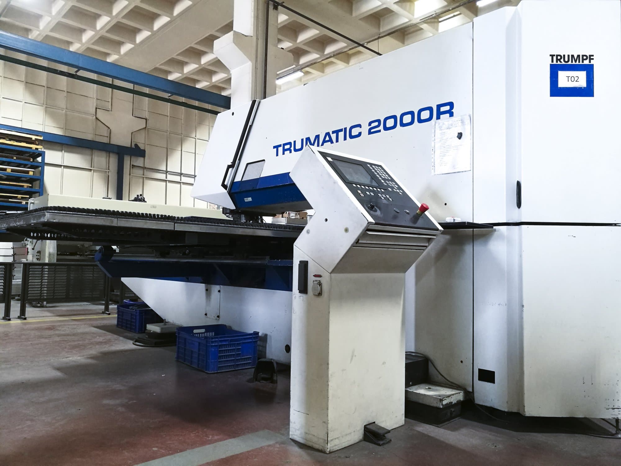 Widok z prawej 1 maszyny Trumpf Trumatic 2000 R