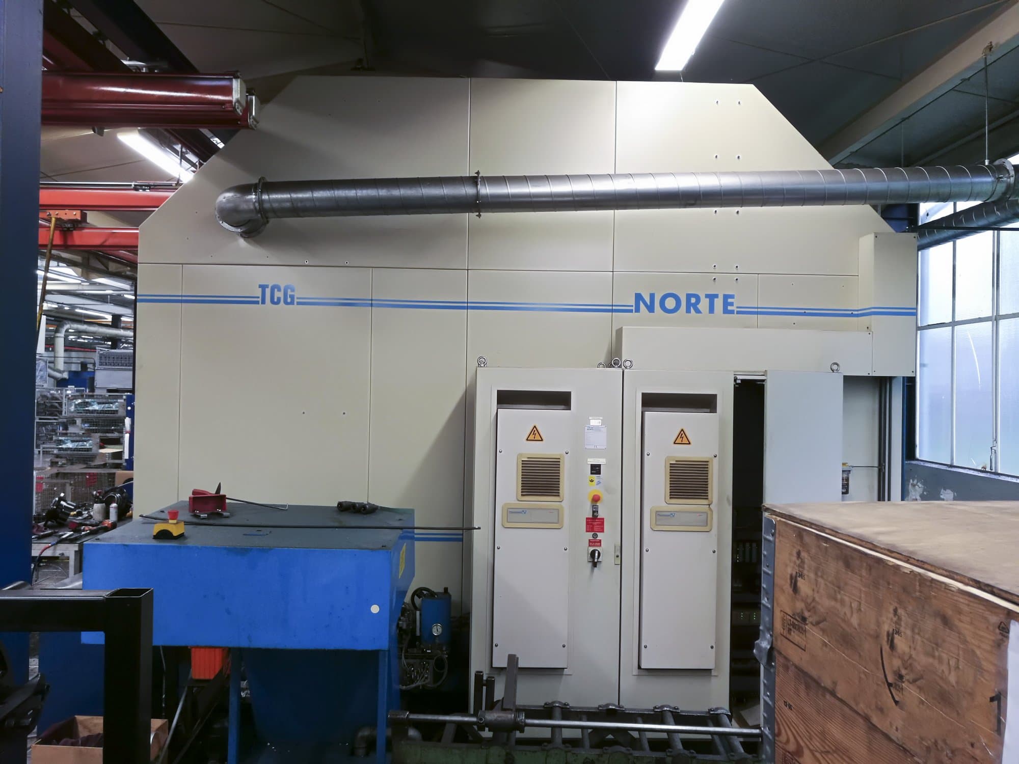 Widok z przodu maszyny NORTE VHS 630