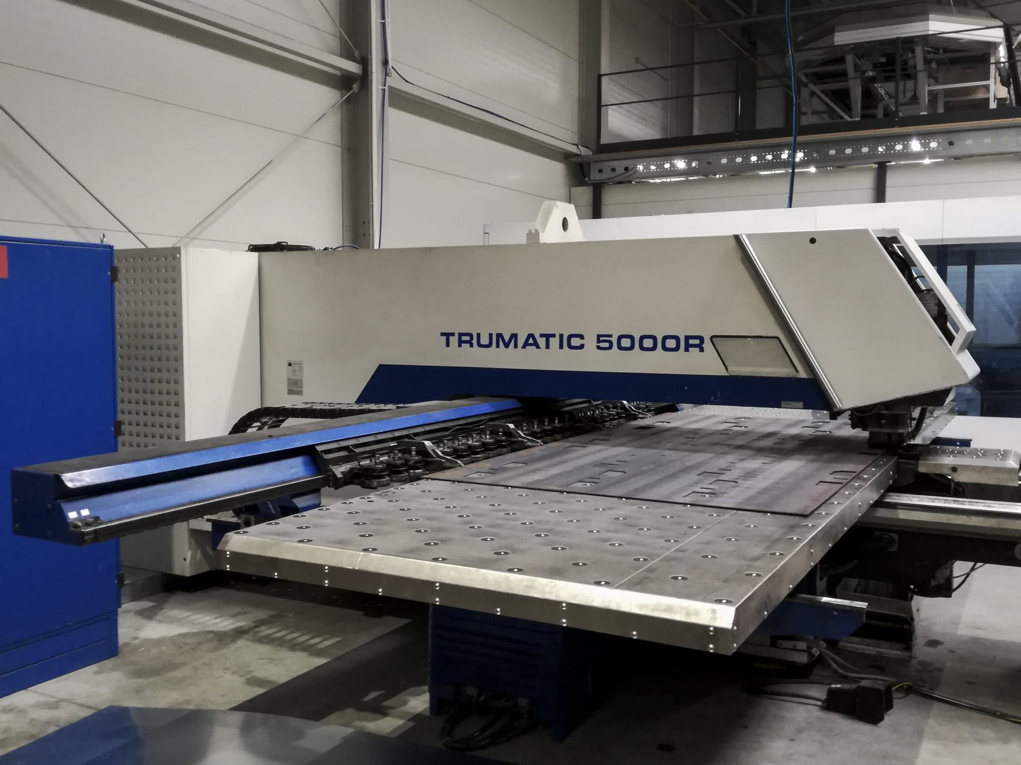 Widok lewej strony 1 maszyny Trumpf Trumatic 5000 R