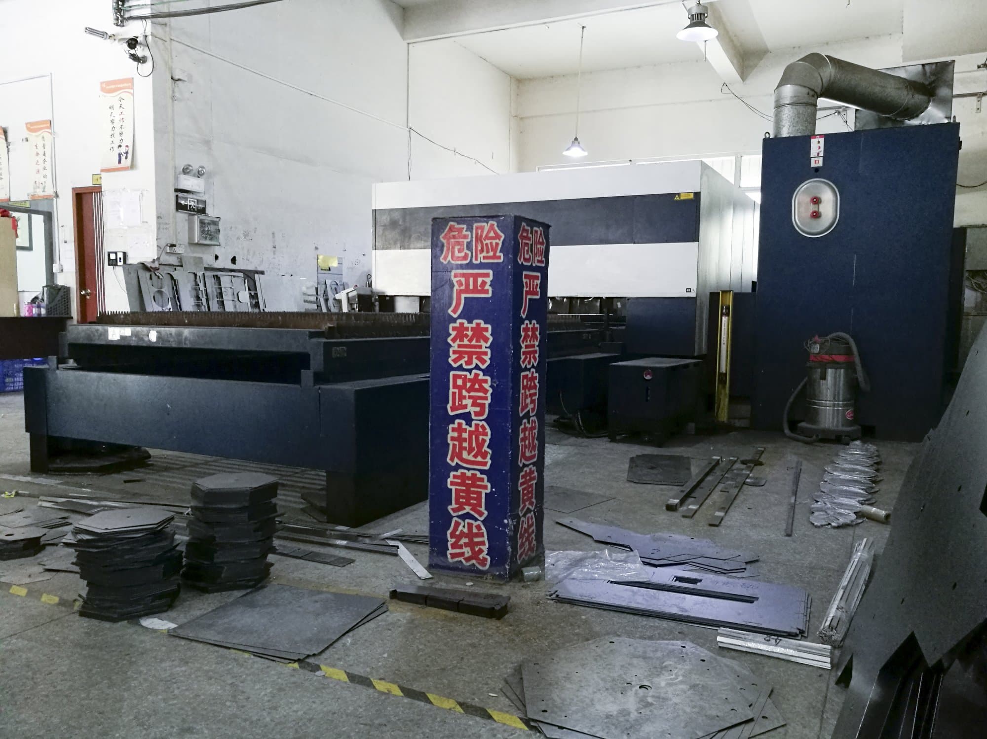 Widok z prawej 1 maszyny Trumpf TruLaser 3030