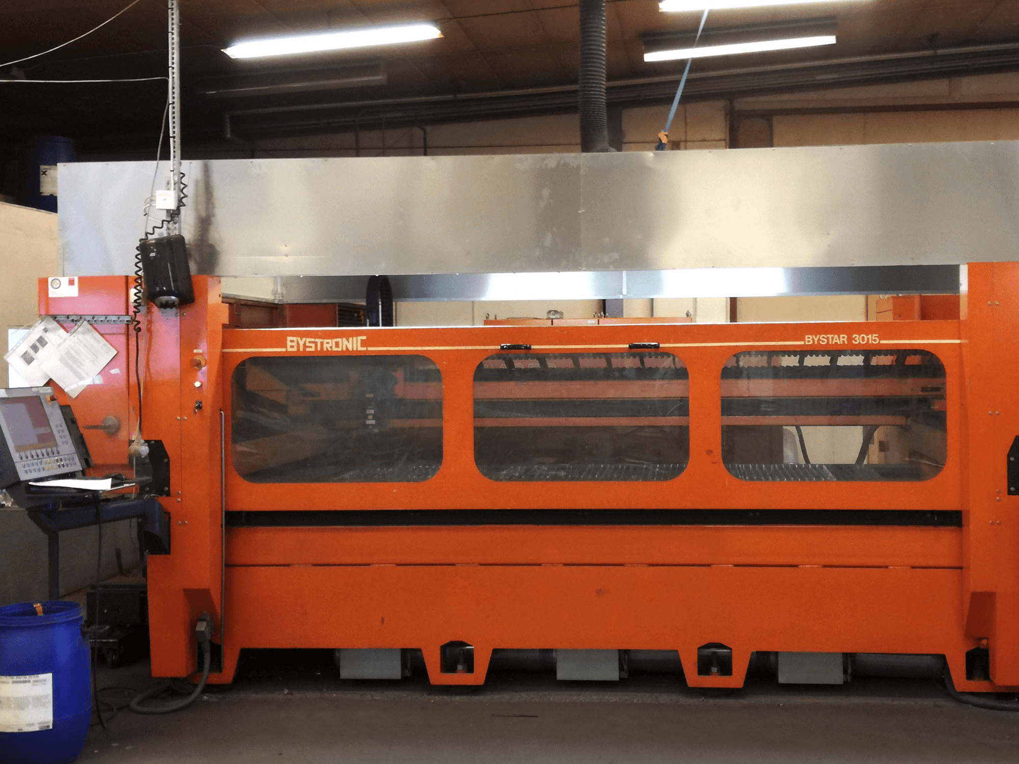 Widok z przodu maszyny Bystronic Bystar 3015