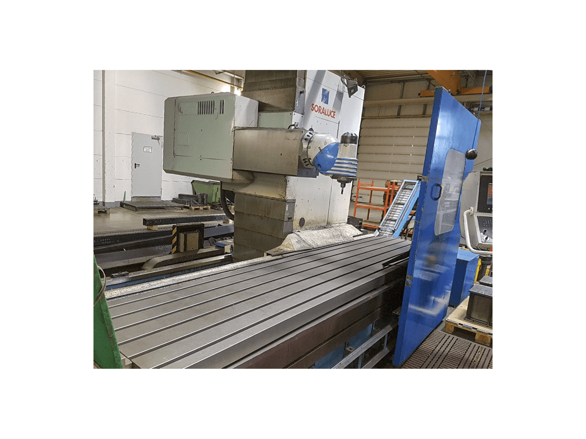 Widok z lewej maszyny Soraluce SL-4000