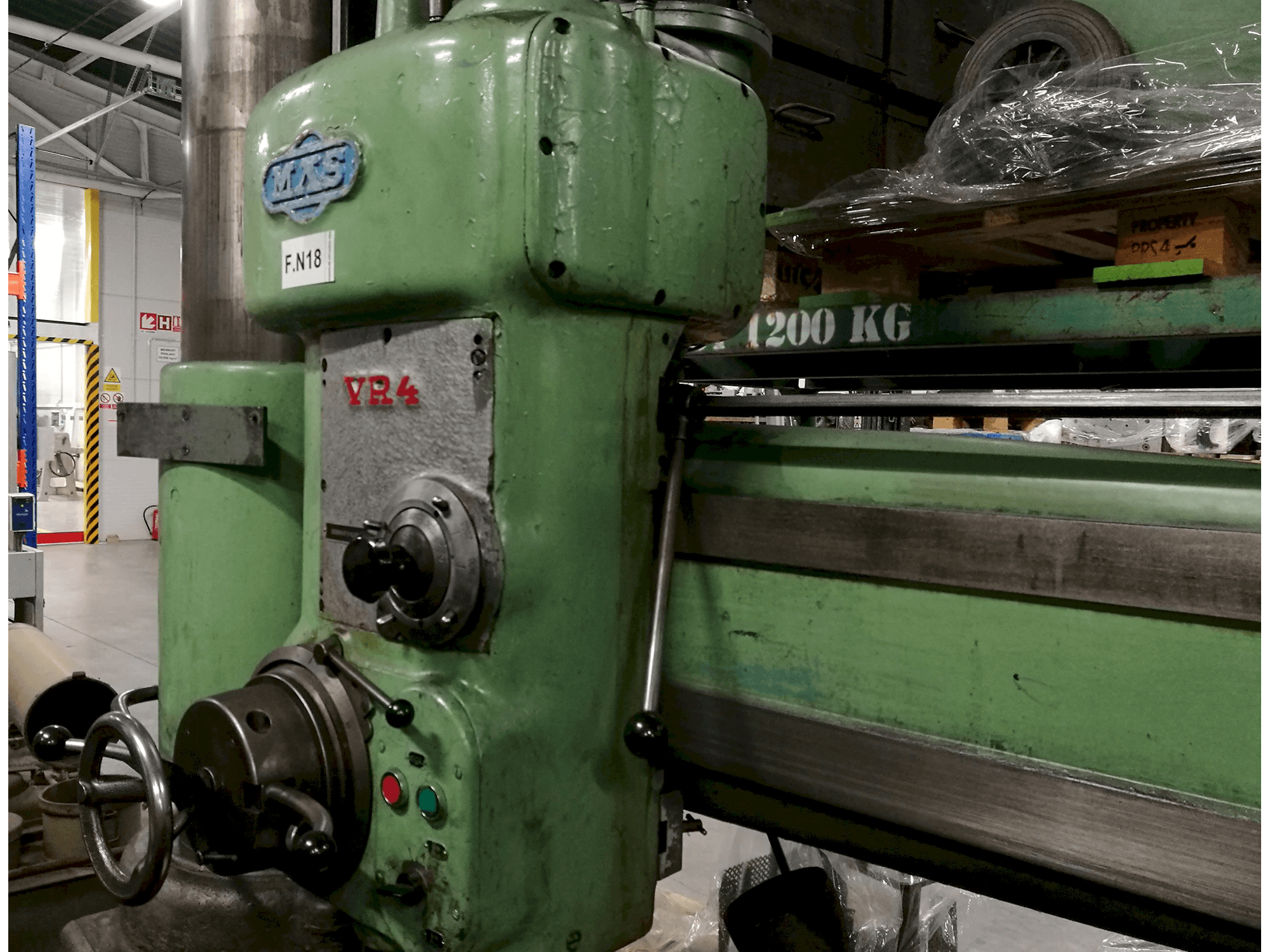 Widok z lewej maszyny KOVOSVIT MAS VR 4