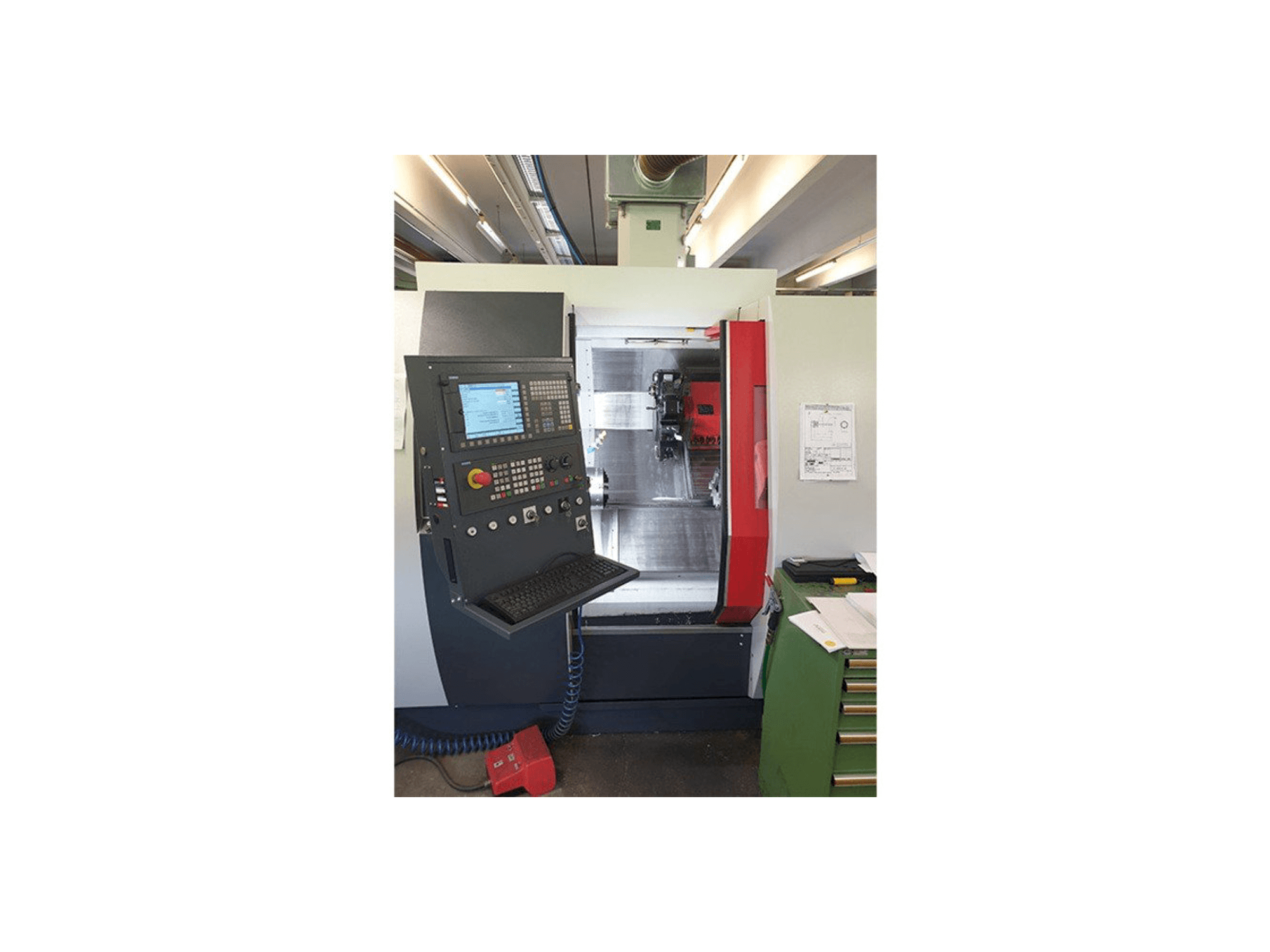 Widok z przodu maszyny EMCO Turn E 65