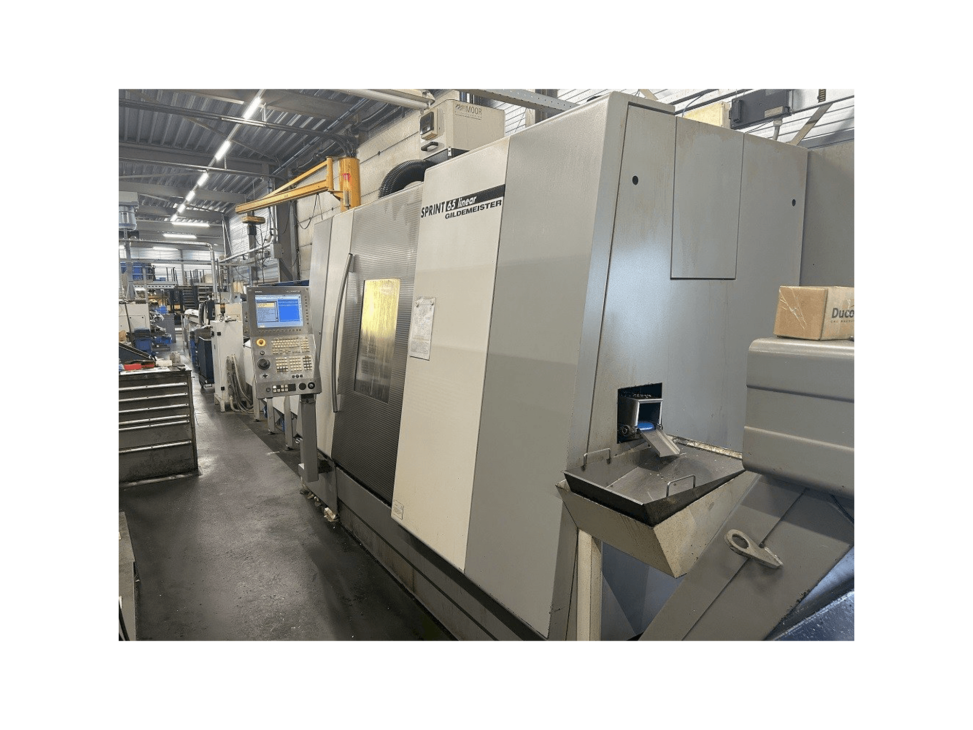 Widok z przodu maszyny Gildemeister sprint 65 linear
