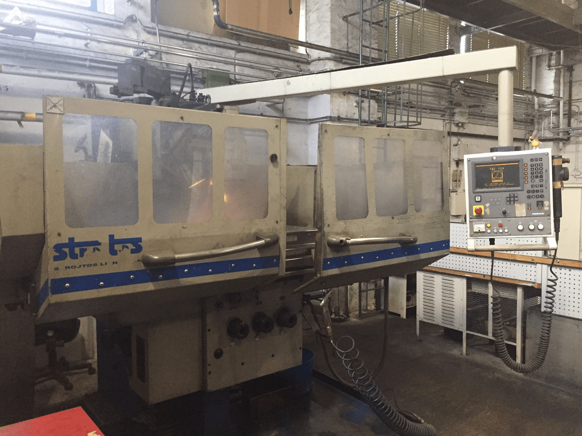 Widok z przodu maszyny Strojtos FGS 63 NCP