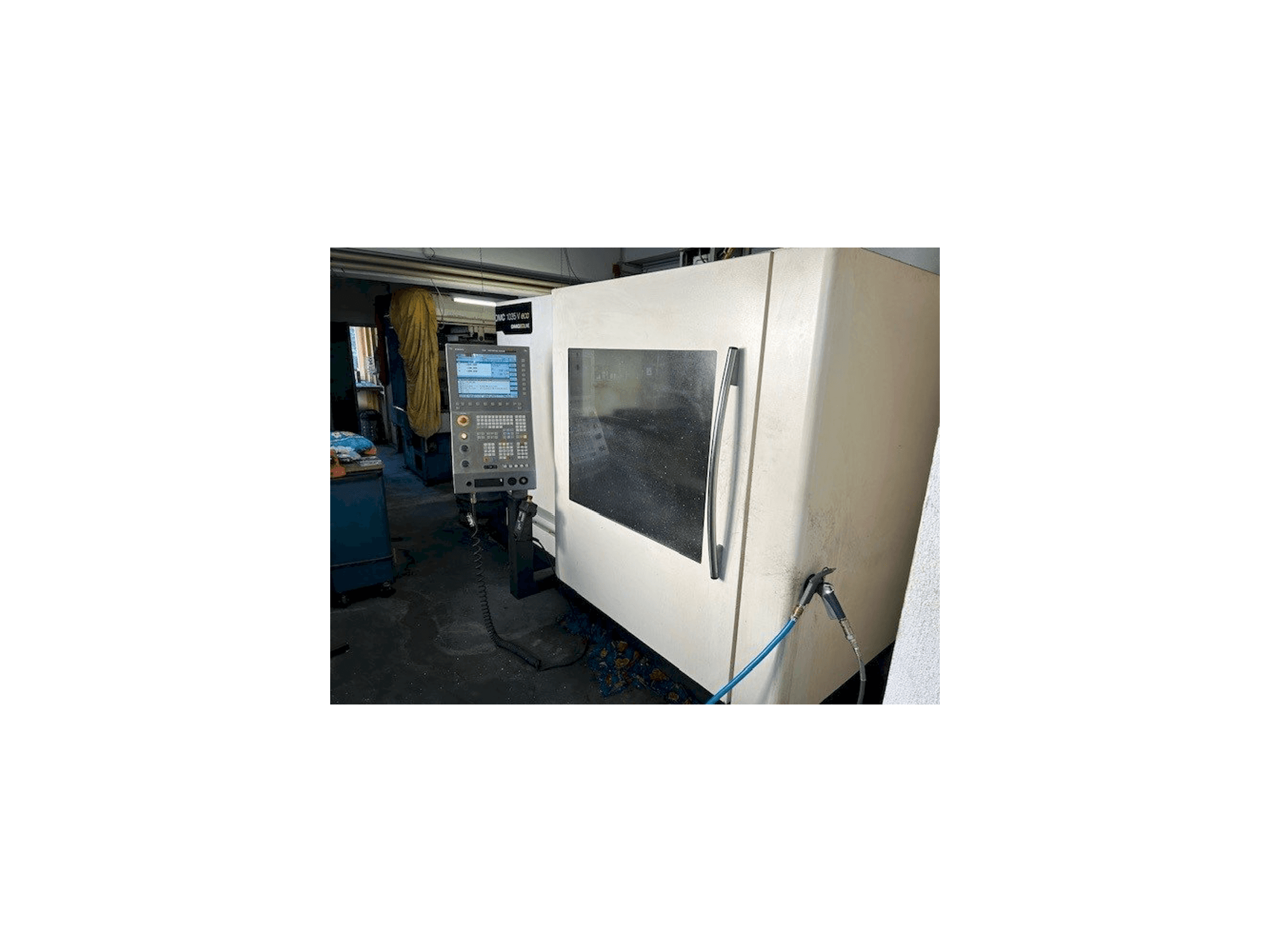 Widok z przodu maszyny DMG 1035 Evo