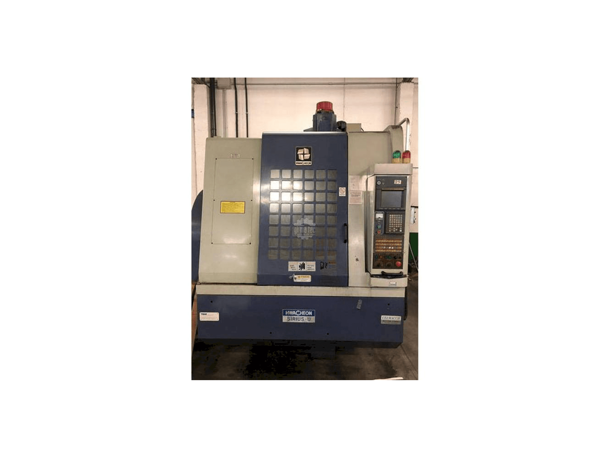 Widok z przodu maszyny HWACHEON SIRIUS U