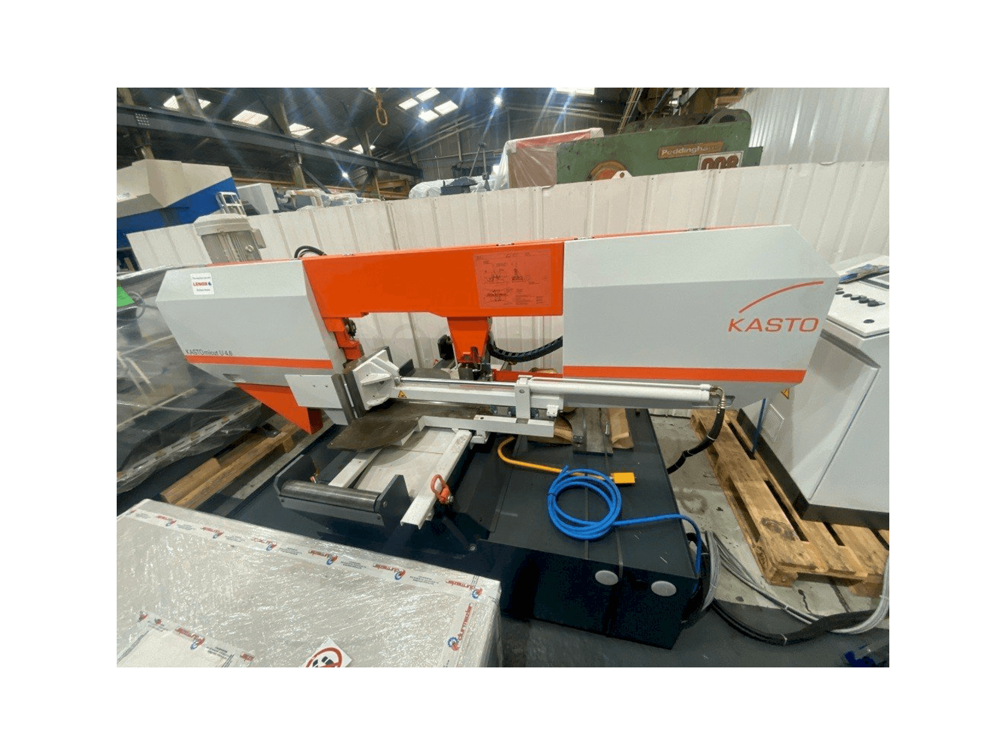 Widok z przodu maszyny KASTO KASTOmicut U 4.6