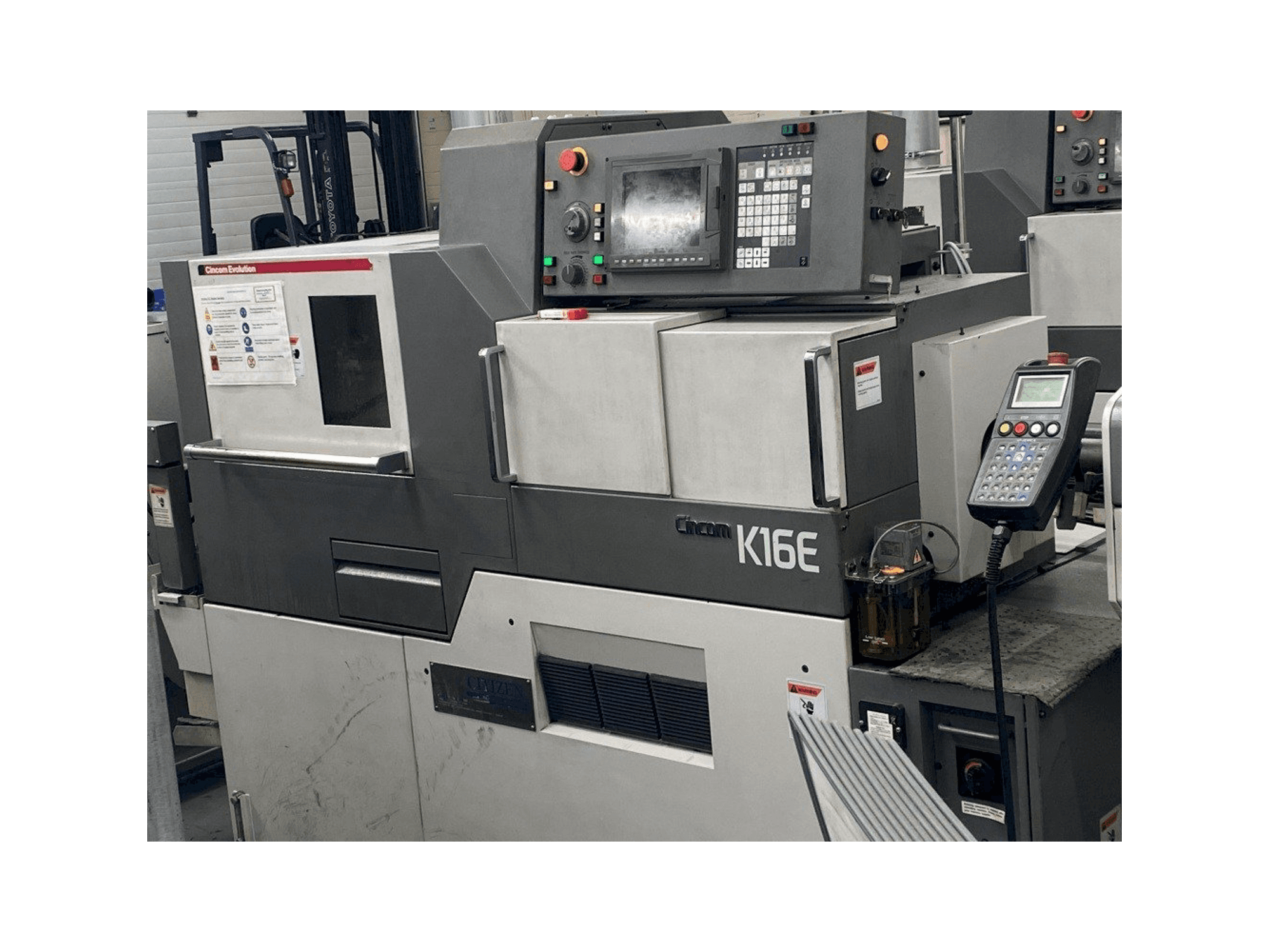 Widok z przodu maszyny Citizen Cincom K16EVIIP