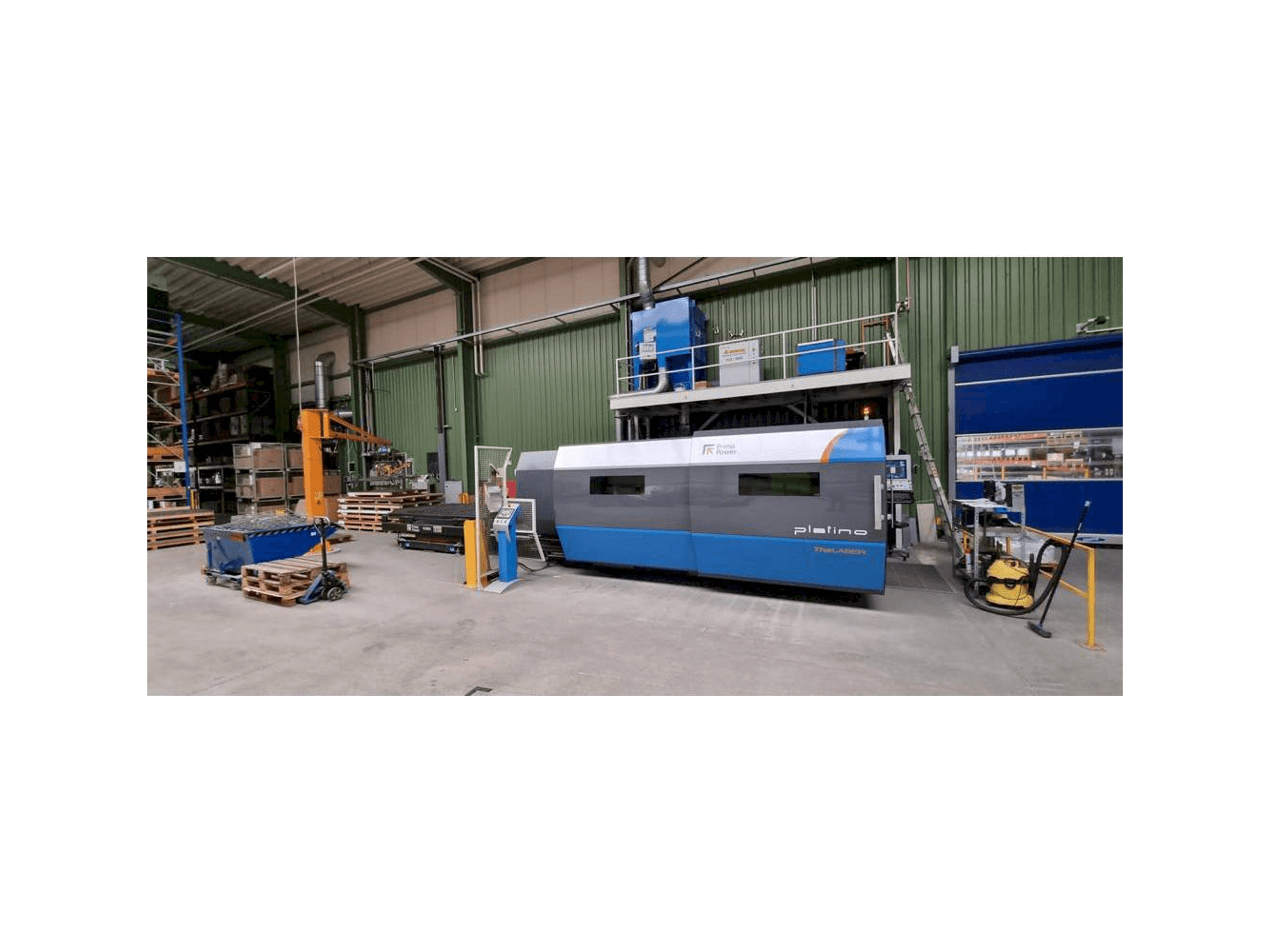 Widok z przodu maszyny Prima Power Platino Fiber