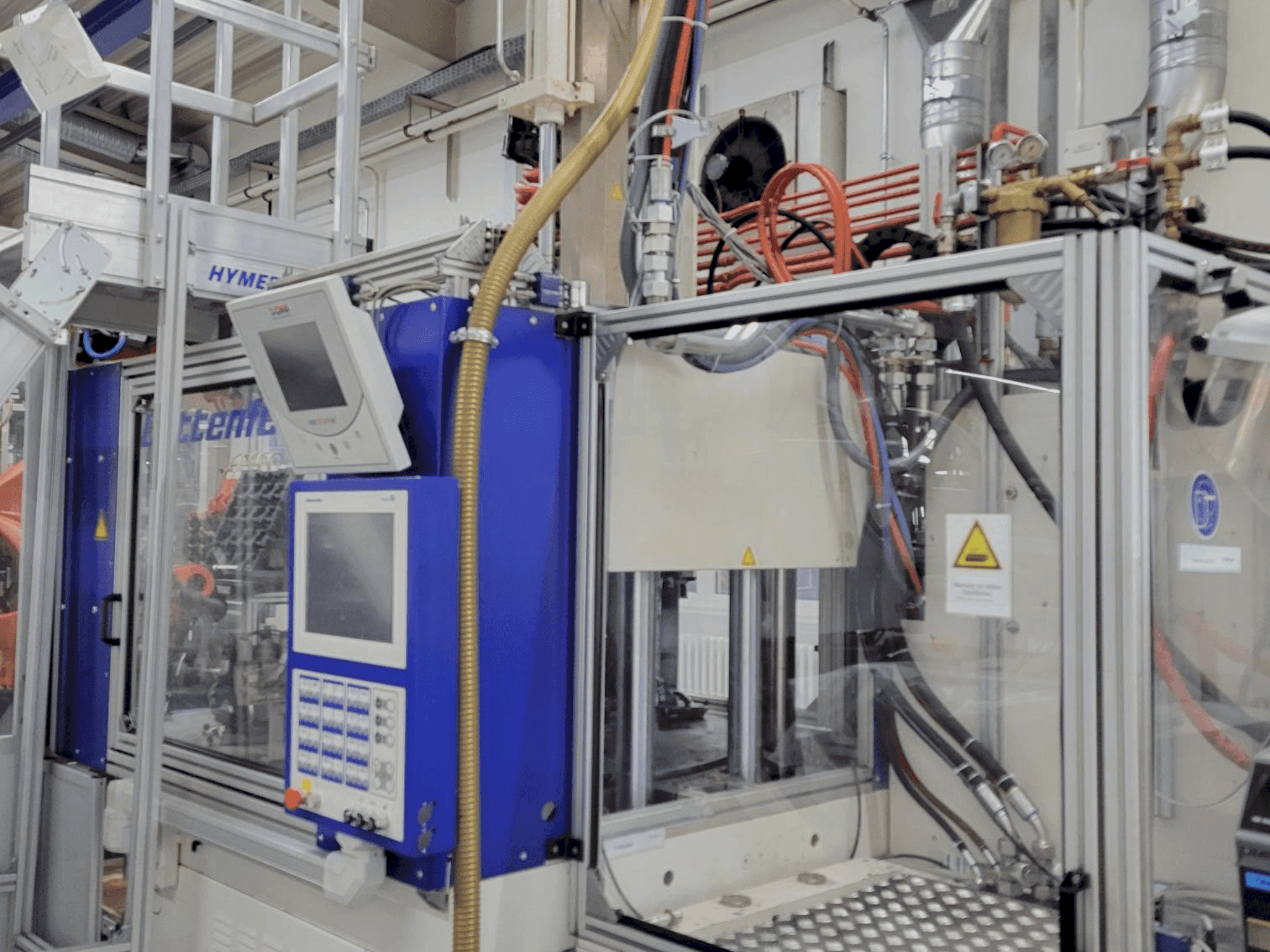 Widok z przodu maszyny Battenfeld VM 150/750V R1520 UNIGLOG B6S