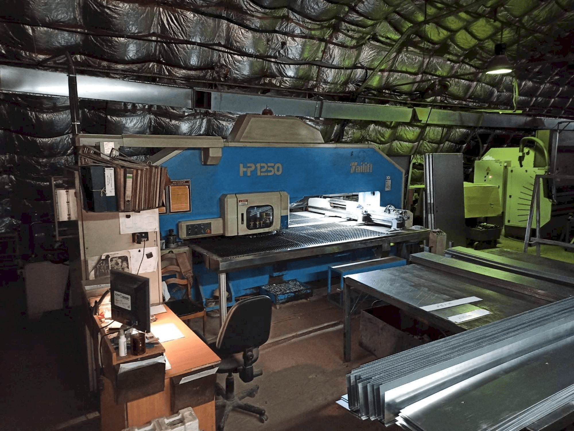 Widok z przodu maszyny TAILIFT HP1250