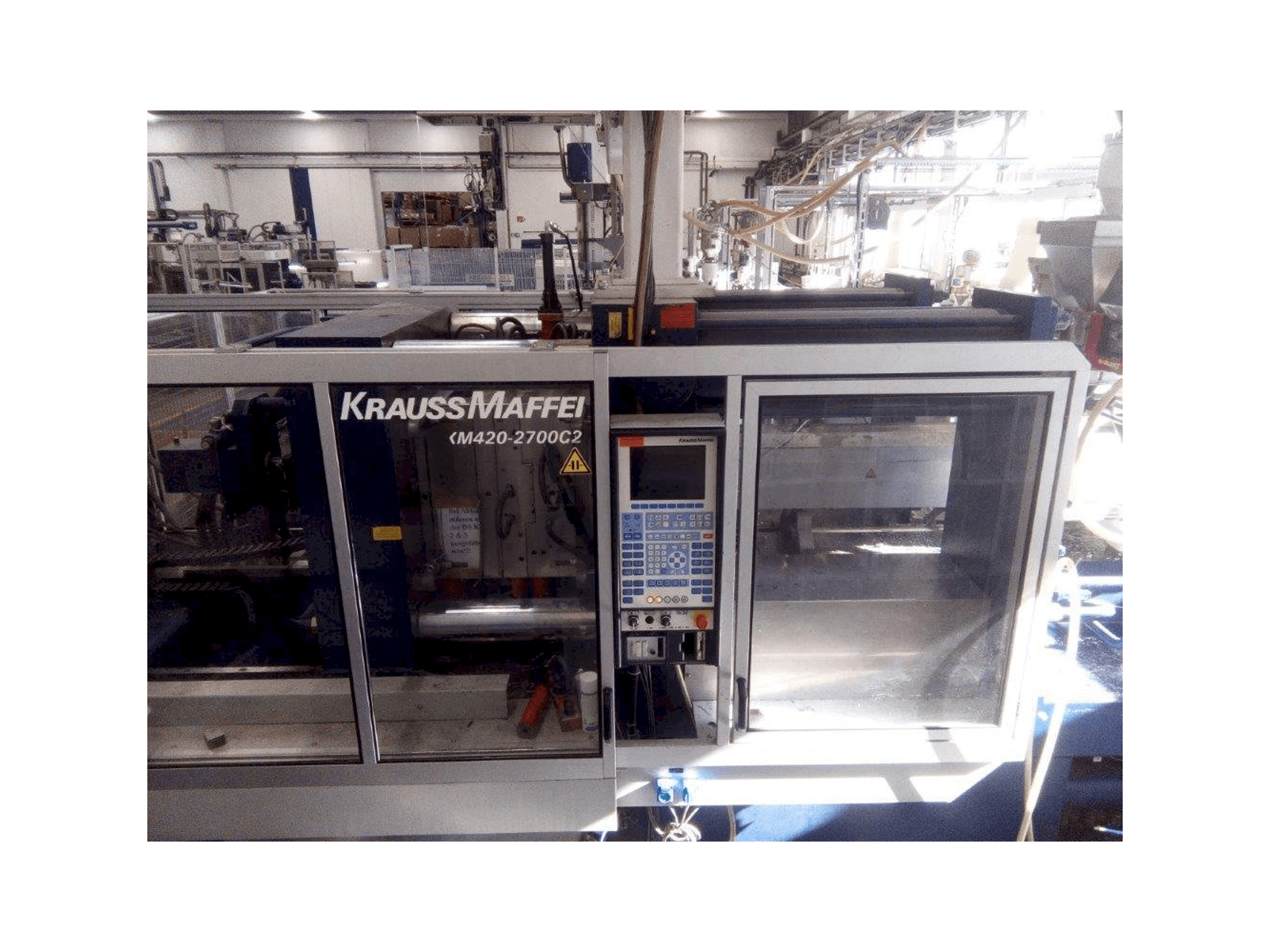 Widok z przodu maszyny Krauss Maffei KM 420/2700 C2