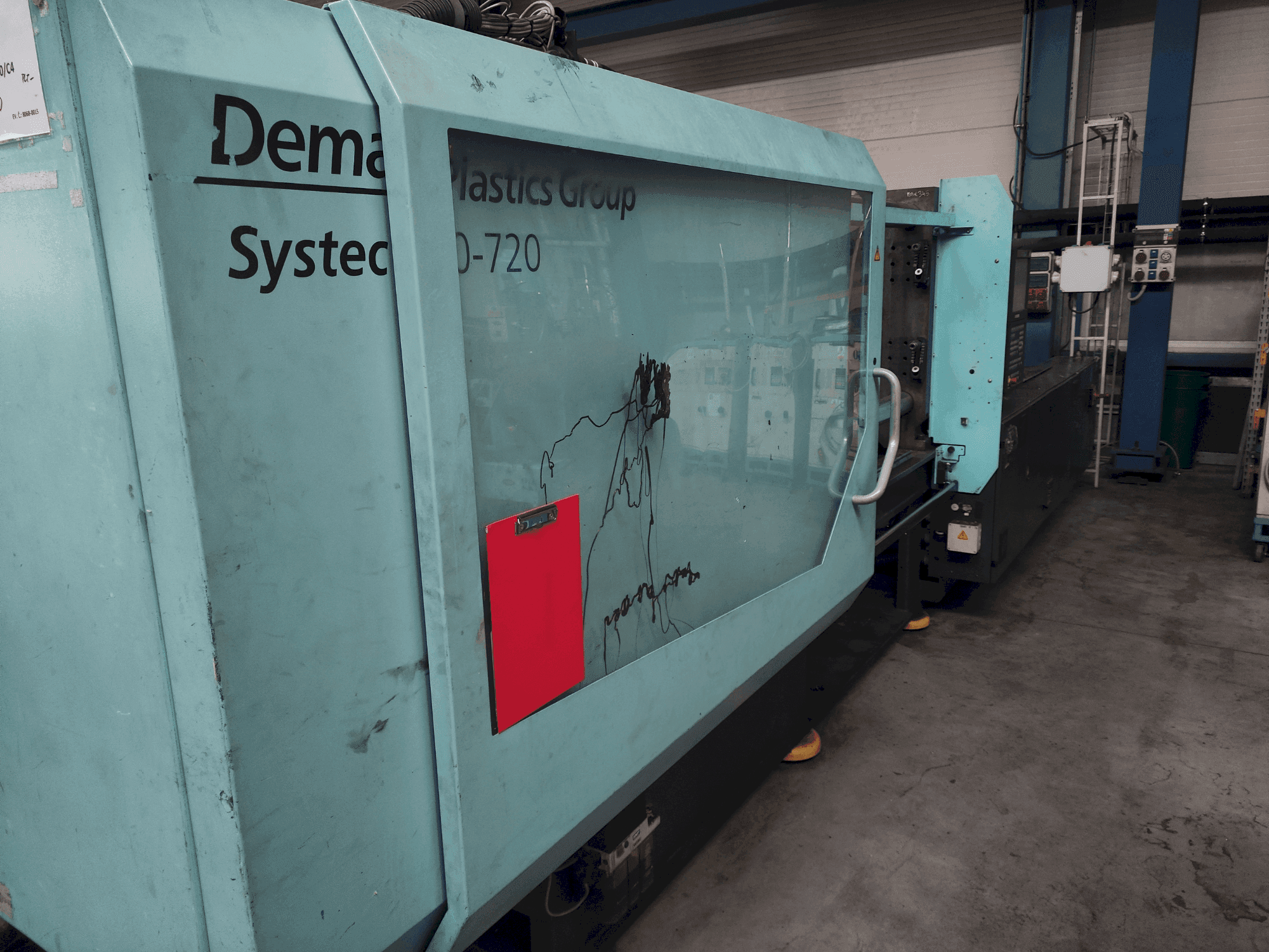 Widok z przodu maszyny DEMAG Systec 350/720-1450