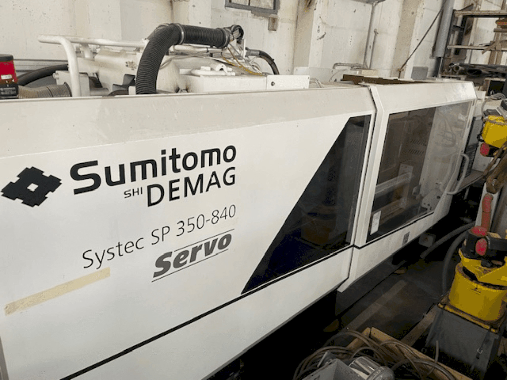Widok z przodu maszyny SUMITOMO SHI DEMAG Systec SP 350/720-840