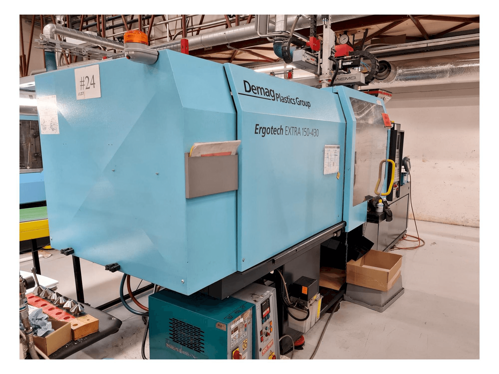 Widok z przodu maszyny DEMAG Ergotech EXTRA 150-430