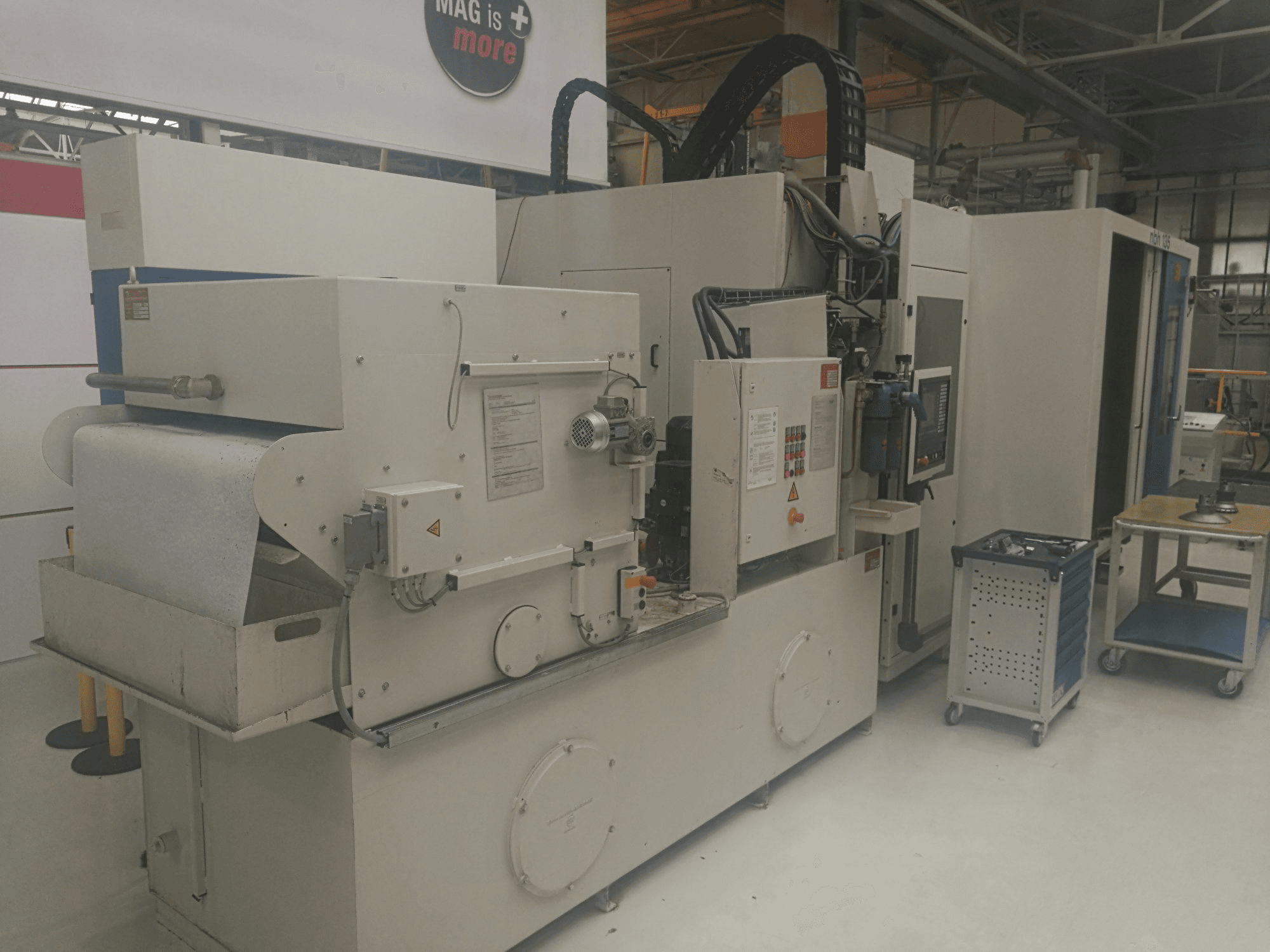 Widok z lewej maszyny Hueller Hille NBH 135