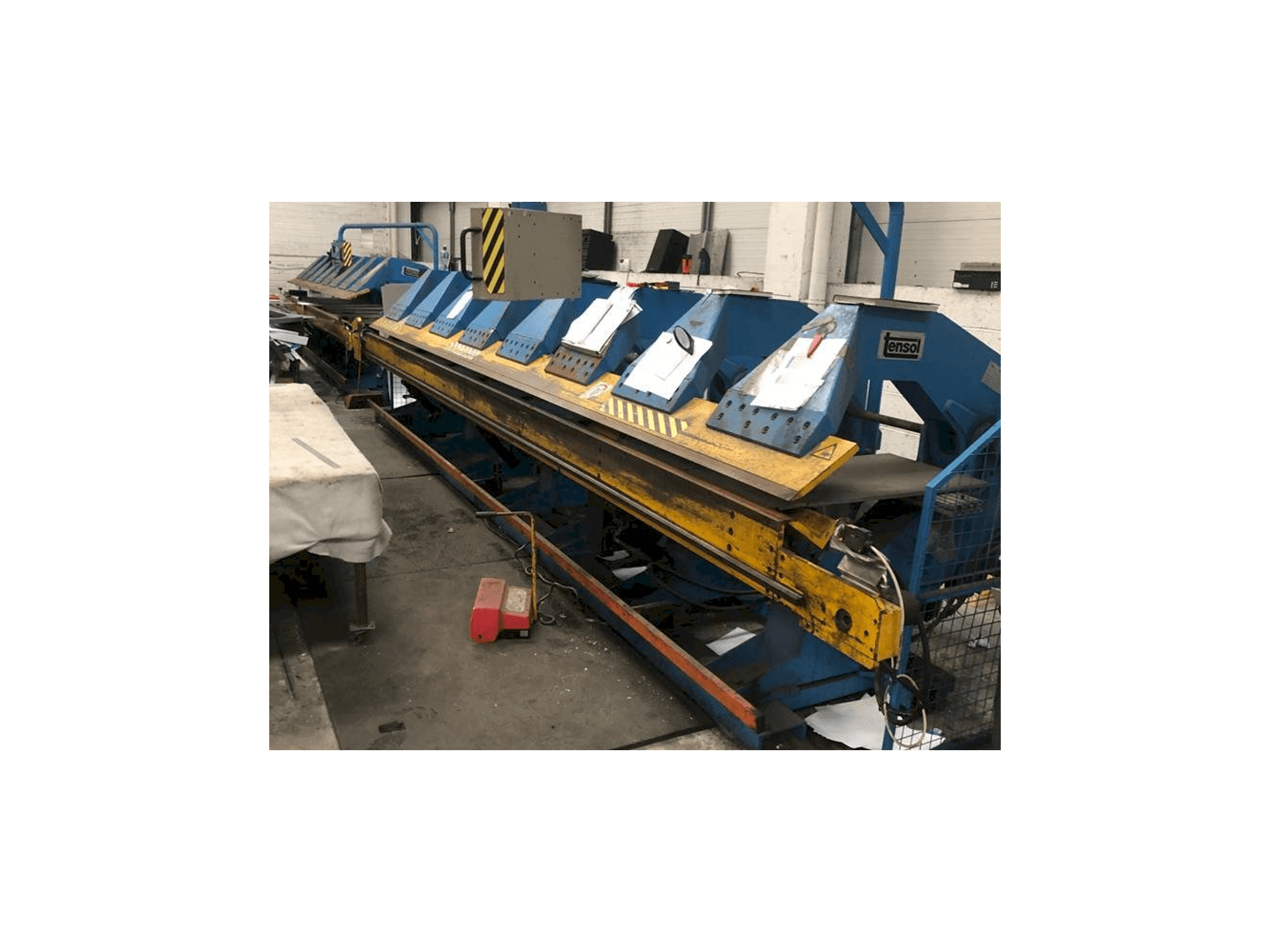 Widok z przodu maszyny Tensol H200-6.2