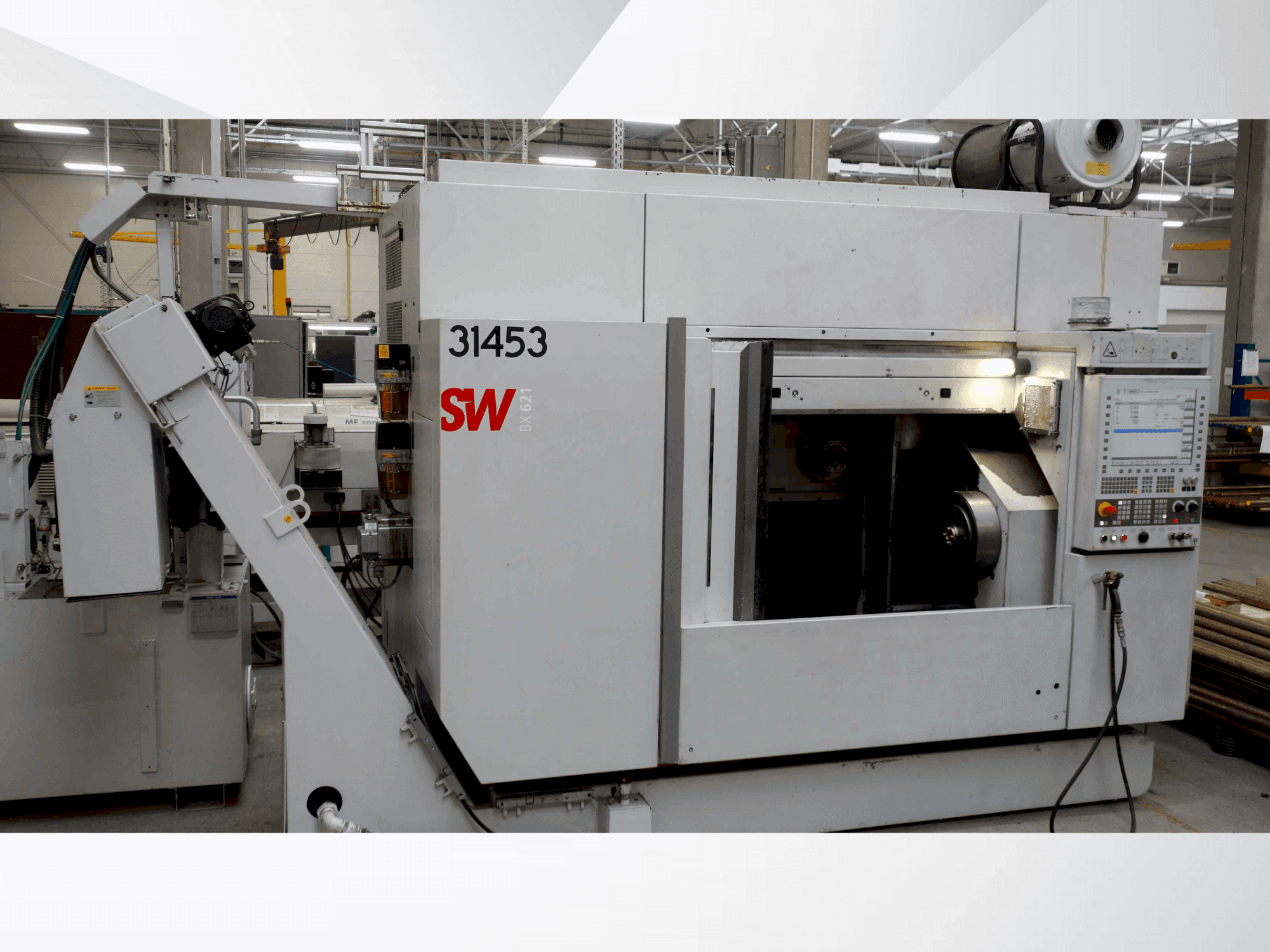 Widok z przodu maszyny SW BX 621