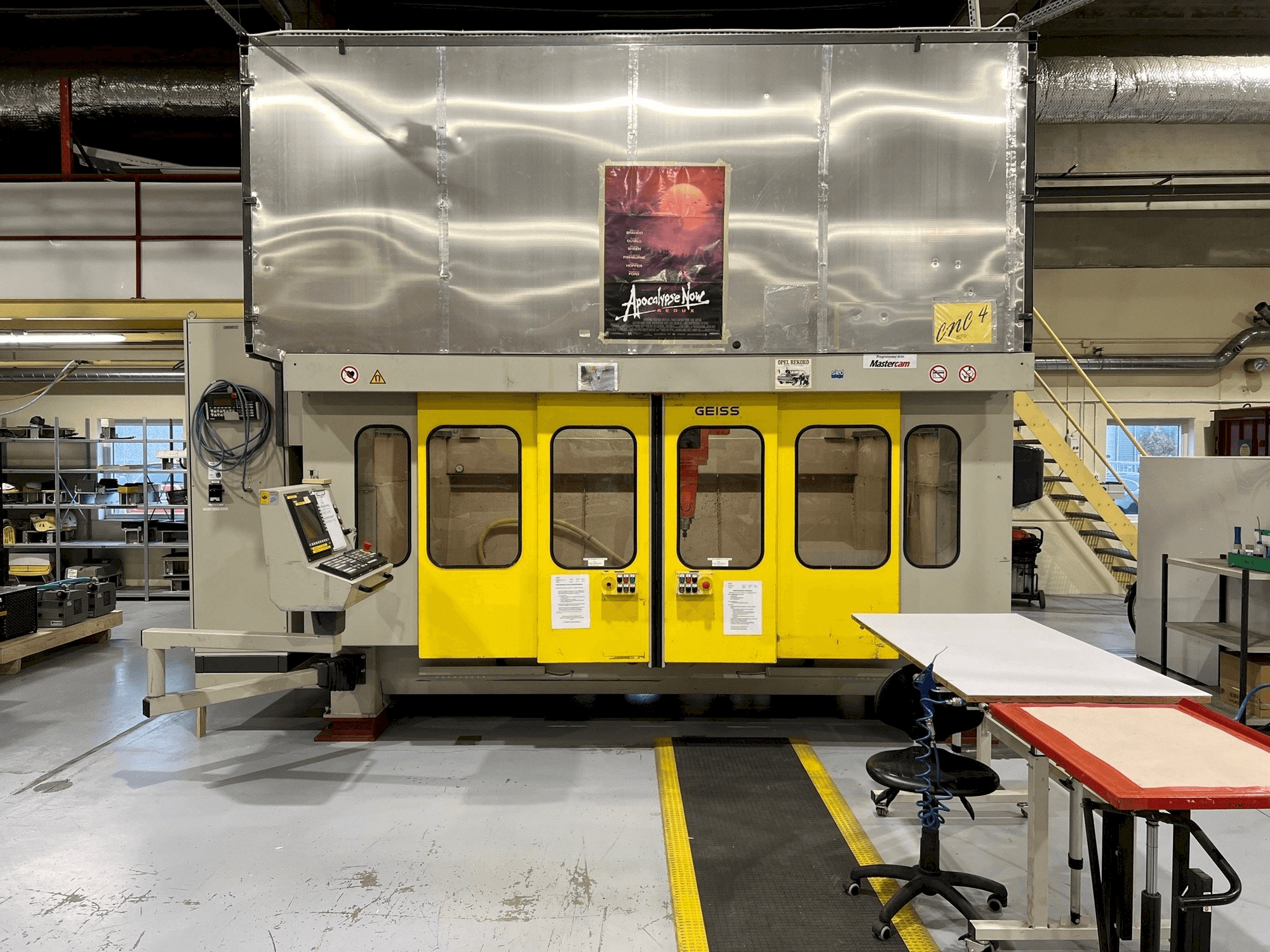 Widok z przodu maszyny GEISS FZ 2000x1000