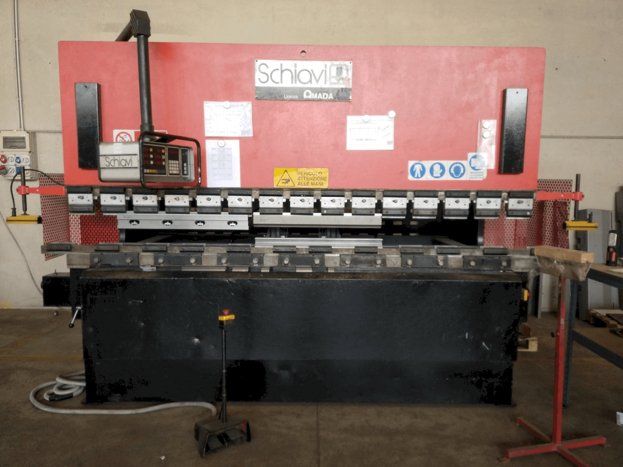 Widok z przodu maszyny Schiavi ITS 103