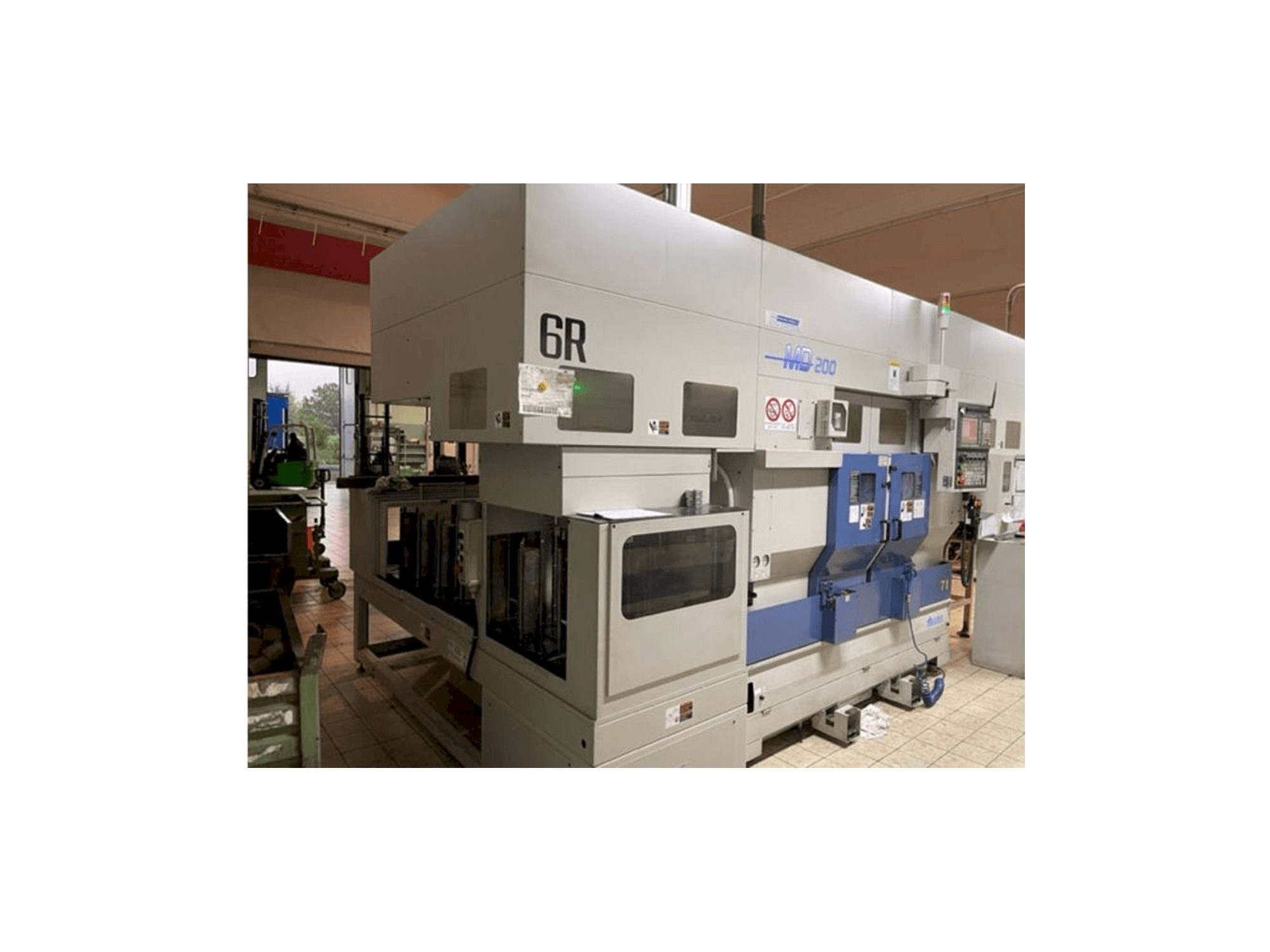 Widok z przodu maszyny Muratec MD 200